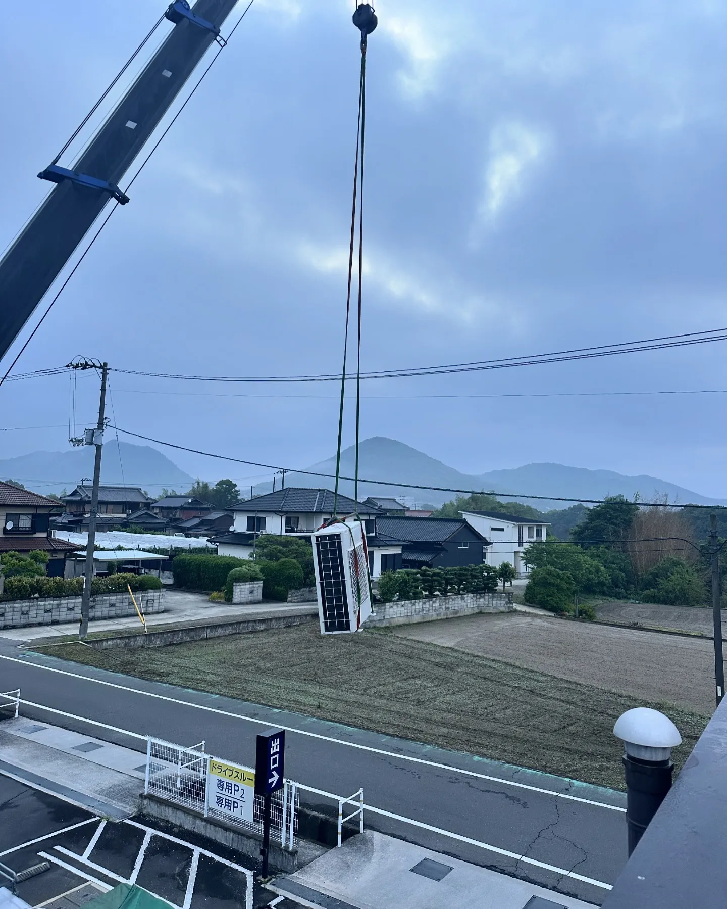 大型飲食店様のエアコン更新工事行って参りました。